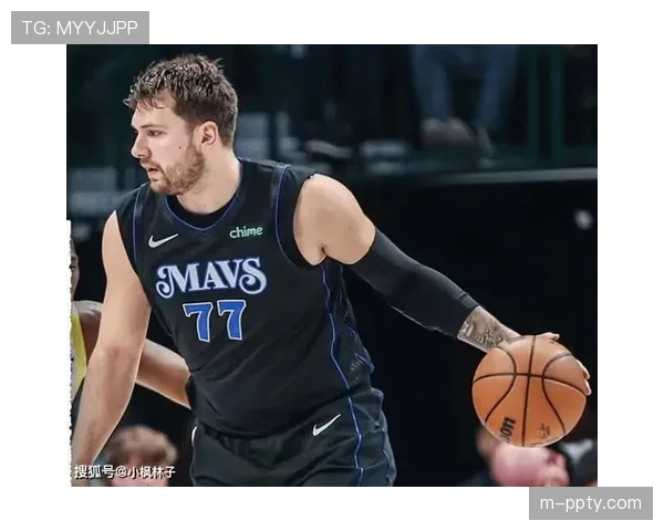 爵士与独行侠陷入对攻大战,东契奇半场已得25分8助攻 爵士与独行侠陷入对攻大战,东契奇半场已得25分8助攻